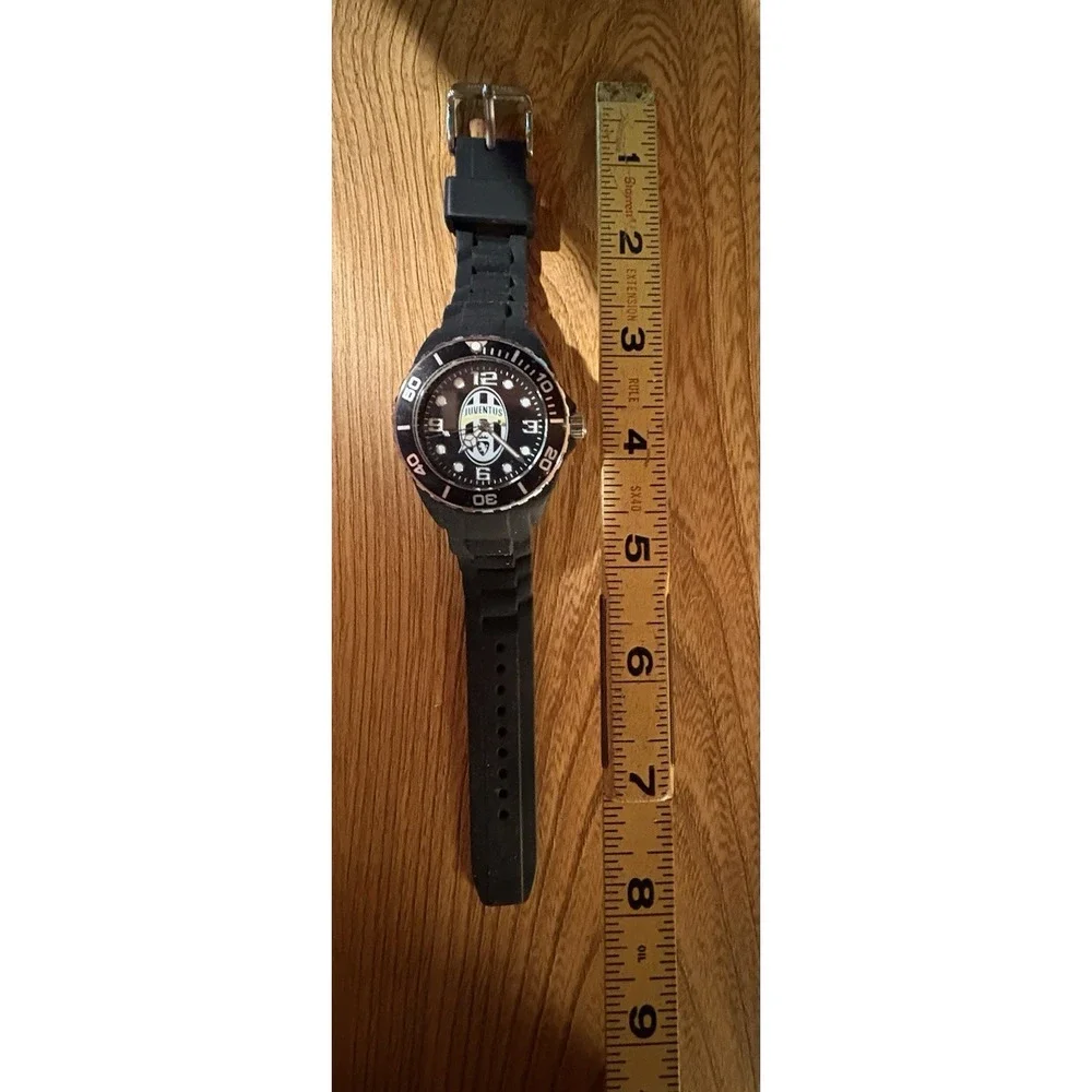 Juventus Official FC Black Silicone Strap Wristwatch JN382DN1 Needs Battery